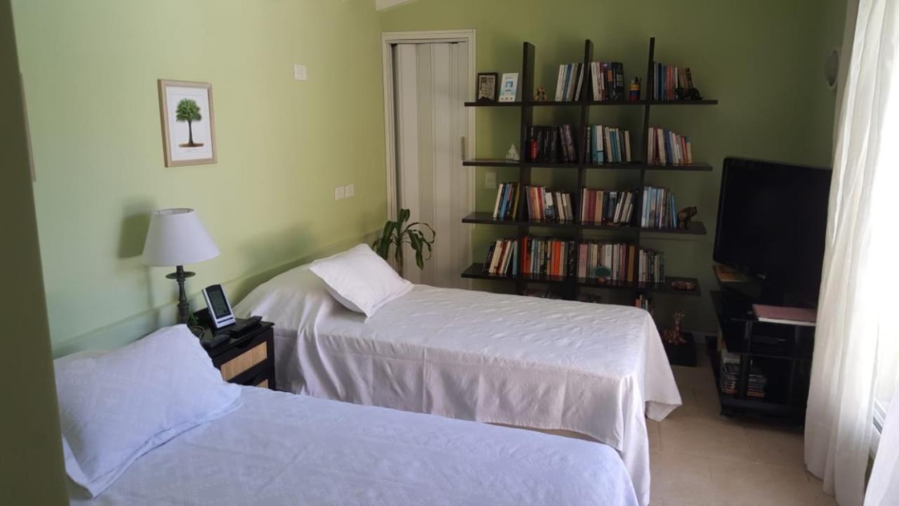 Lo De Lala B&B Con Energia Solar Acassuso Luaran gambar